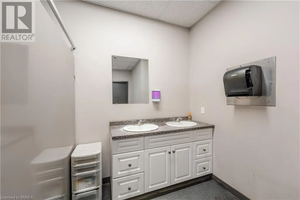 490 ELGIN Street Unit# 2, #2