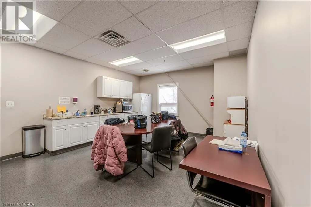 490 ELGIN Street Unit# 2, #2