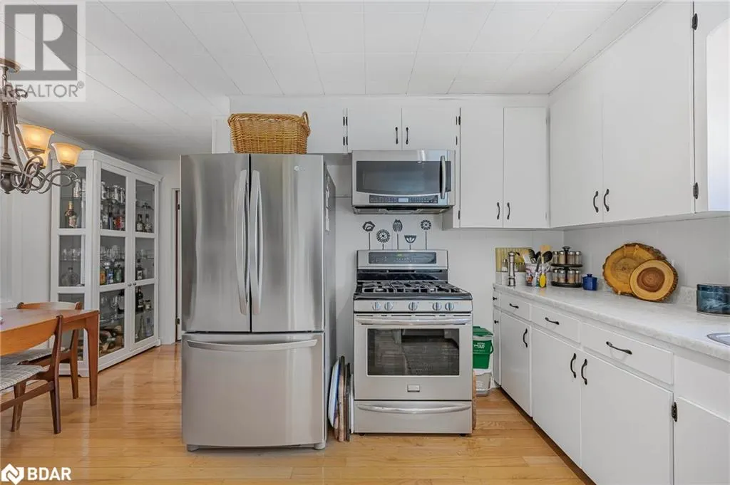 1125 WOODLAND Drive