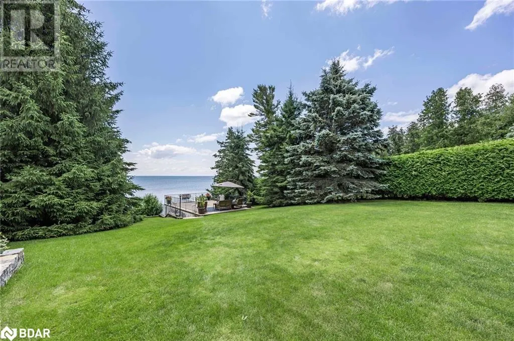 1125 WOODLAND Drive