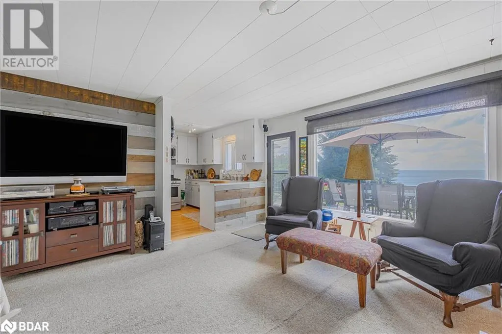 1125 WOODLAND Drive
