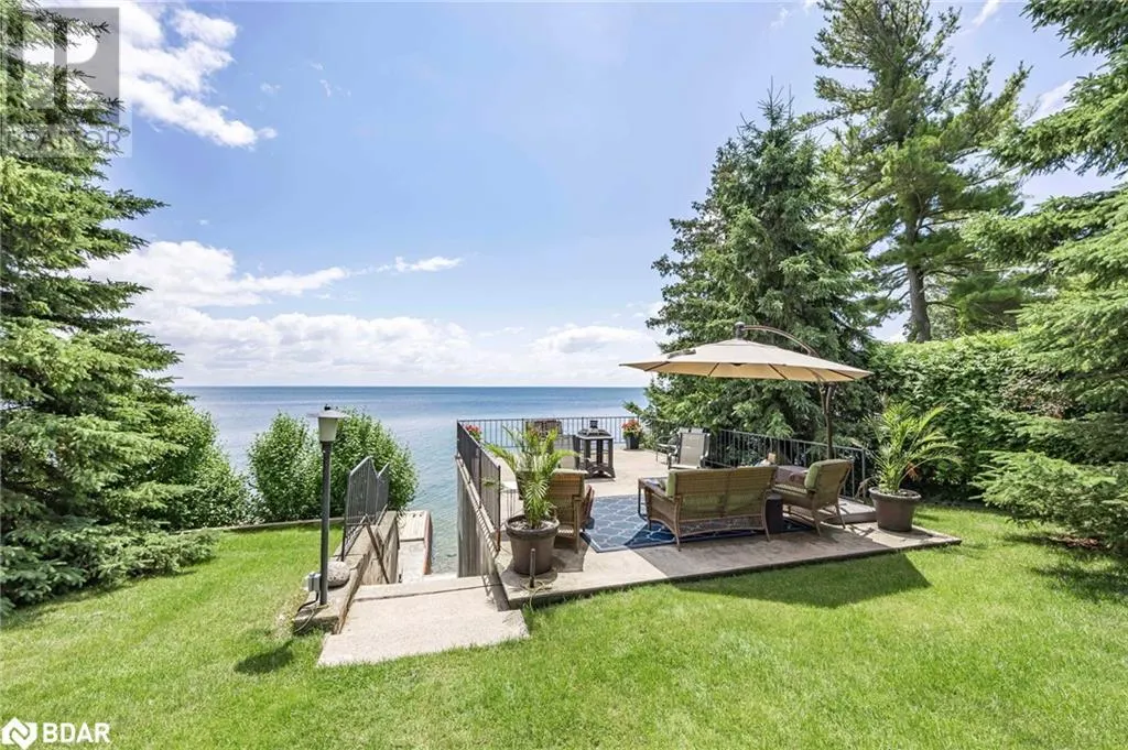 1125 WOODLAND Drive
