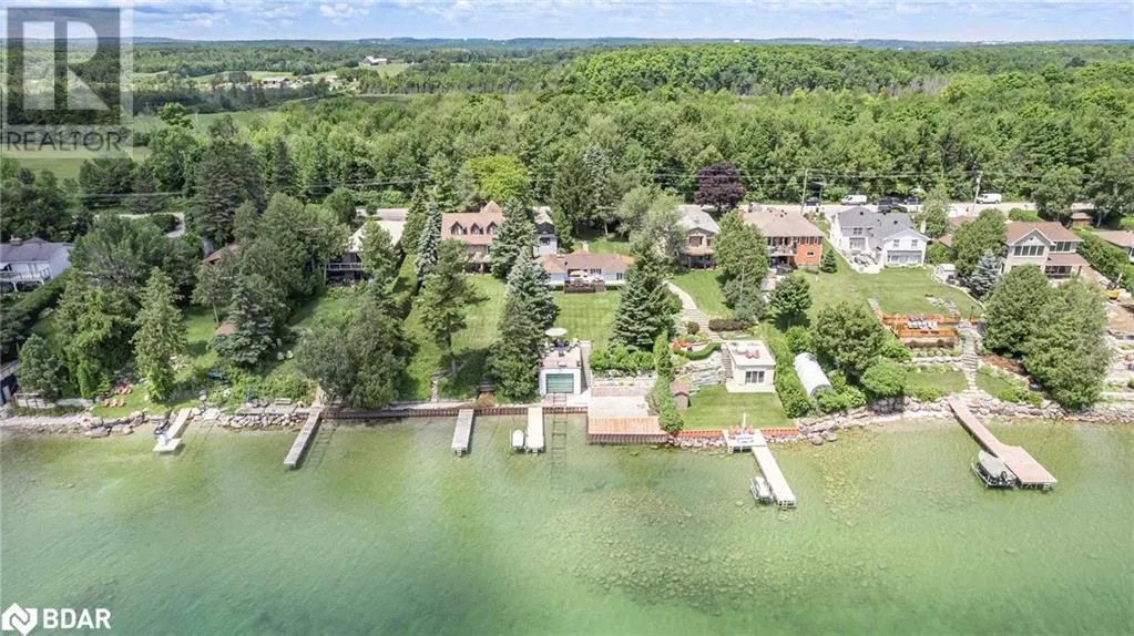 1125 WOODLAND Drive