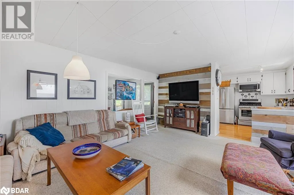 1125 WOODLAND Drive