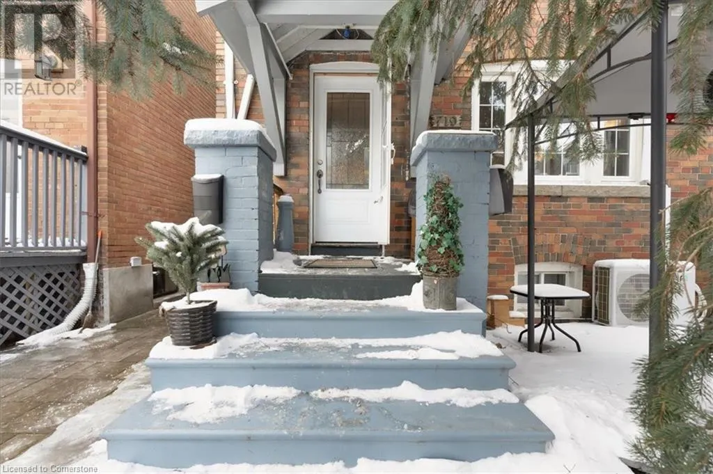 719 KINGSTON Road