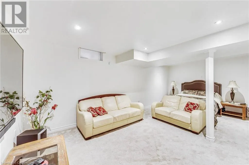 86 GLENDARLING Crescent