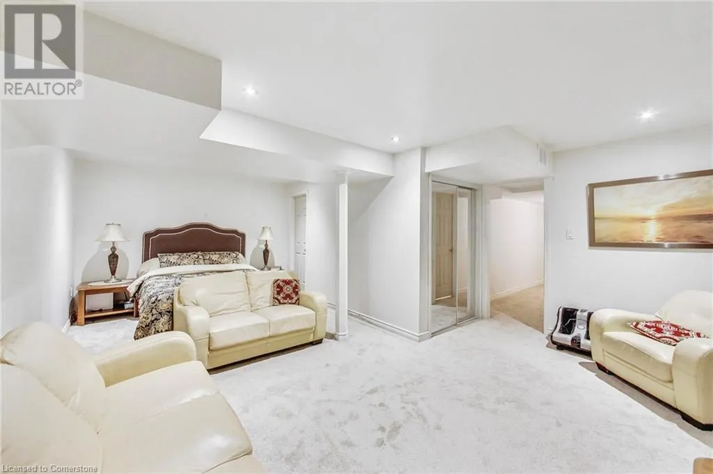 86 GLENDARLING Crescent