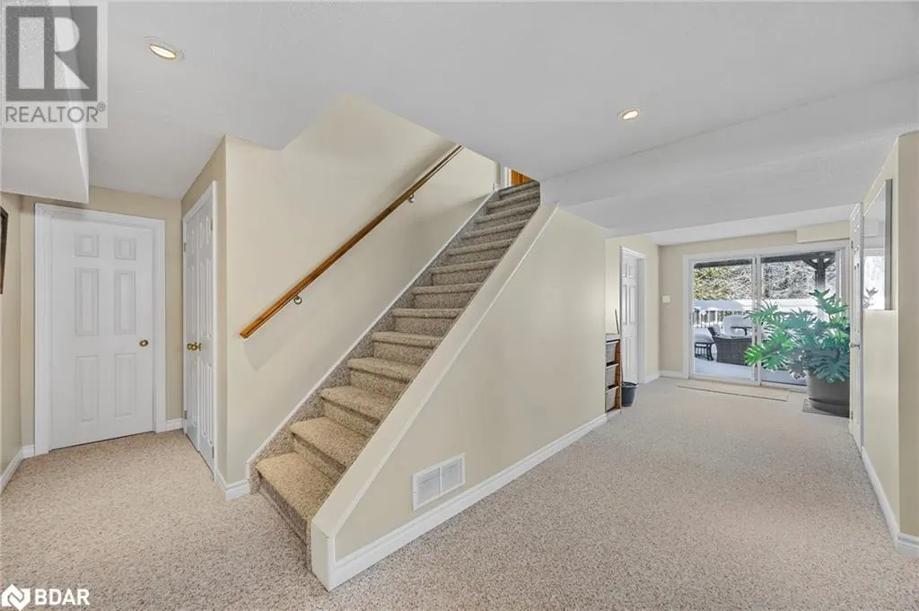 11 MAPLE Court