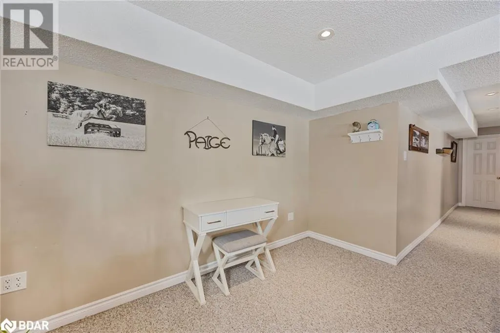 11 MAPLE Court