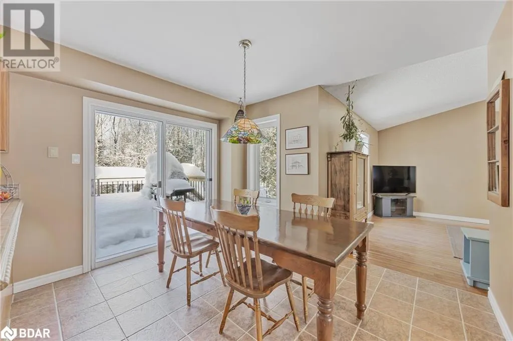 11 MAPLE Court