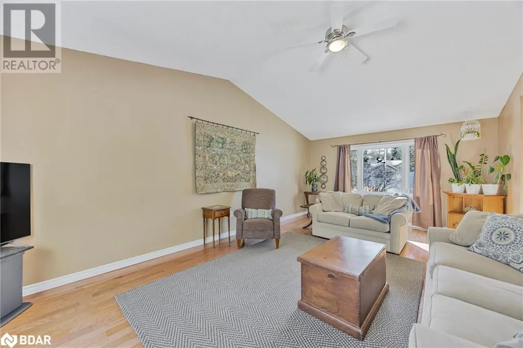 11 MAPLE Court