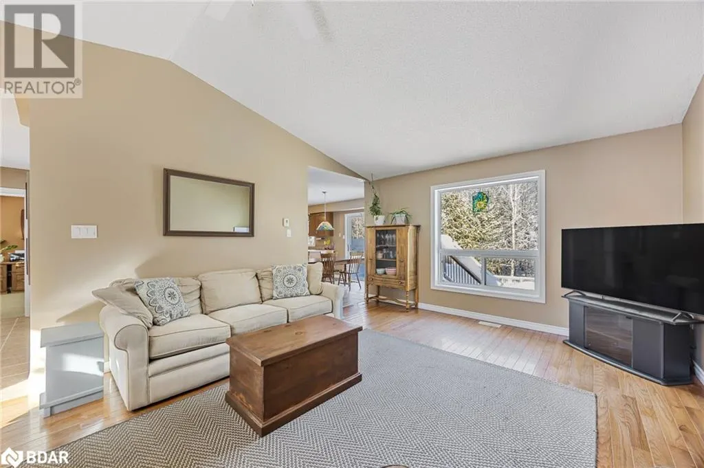 11 MAPLE Court