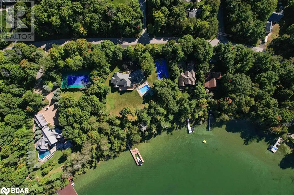 1220 SHOREVIEW Drive