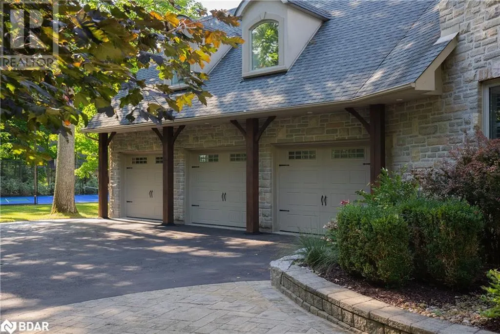 1220 SHOREVIEW Drive