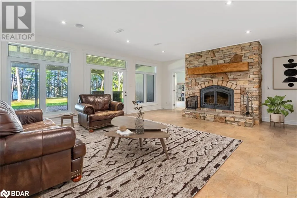 1220 SHOREVIEW Drive