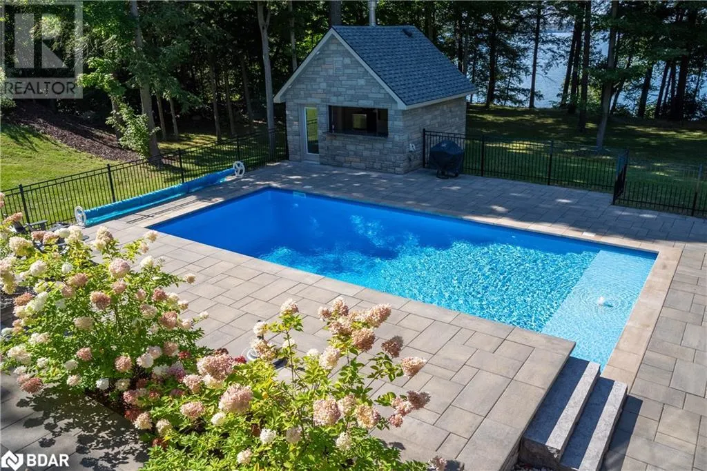 1220 SHOREVIEW Drive