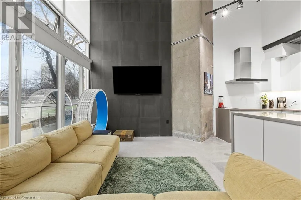 66 BAY Street S Unit# 105, #105