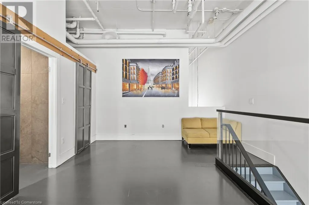 66 BAY Street S Unit# 105, #105