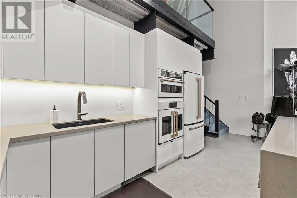 66 BAY Street S Unit# 105, #105