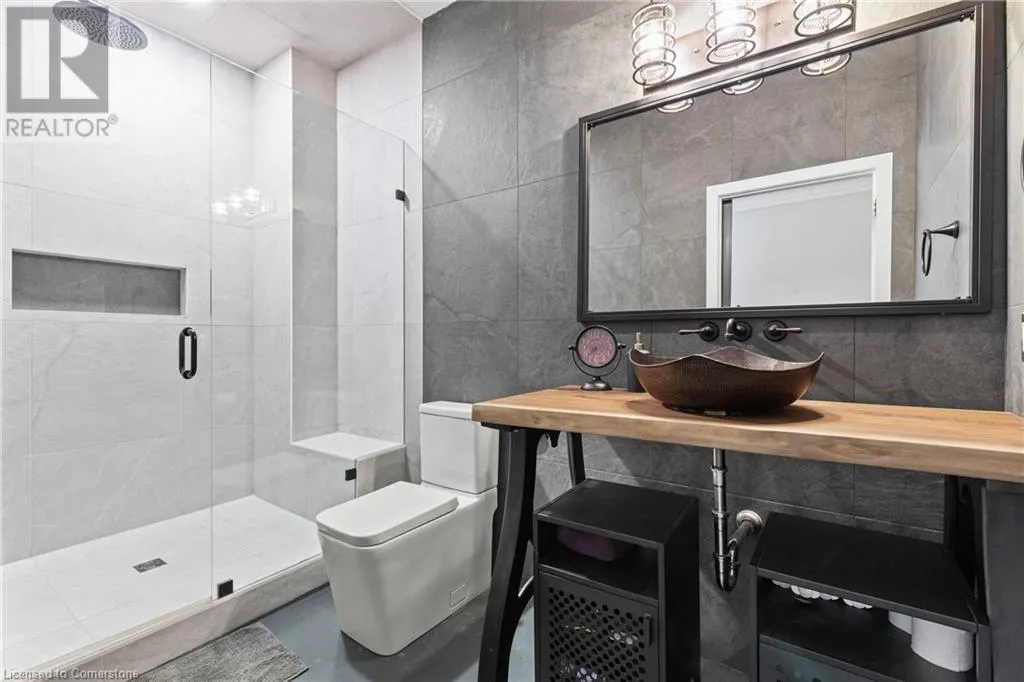 66 BAY Street S Unit# 105, #105