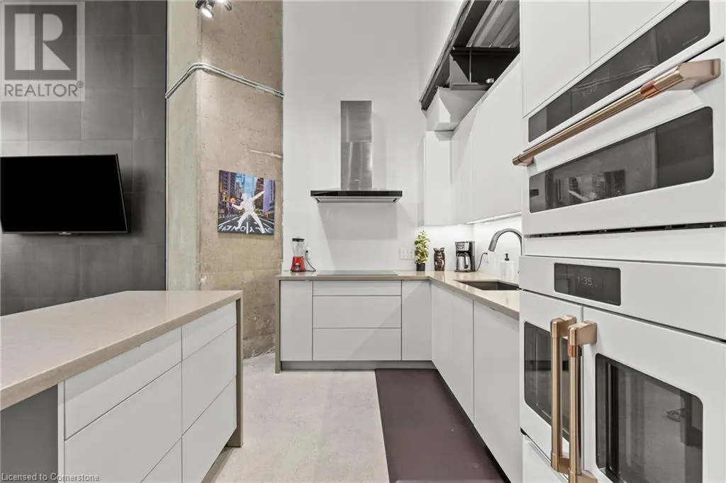 66 BAY Street S Unit# 105, #105