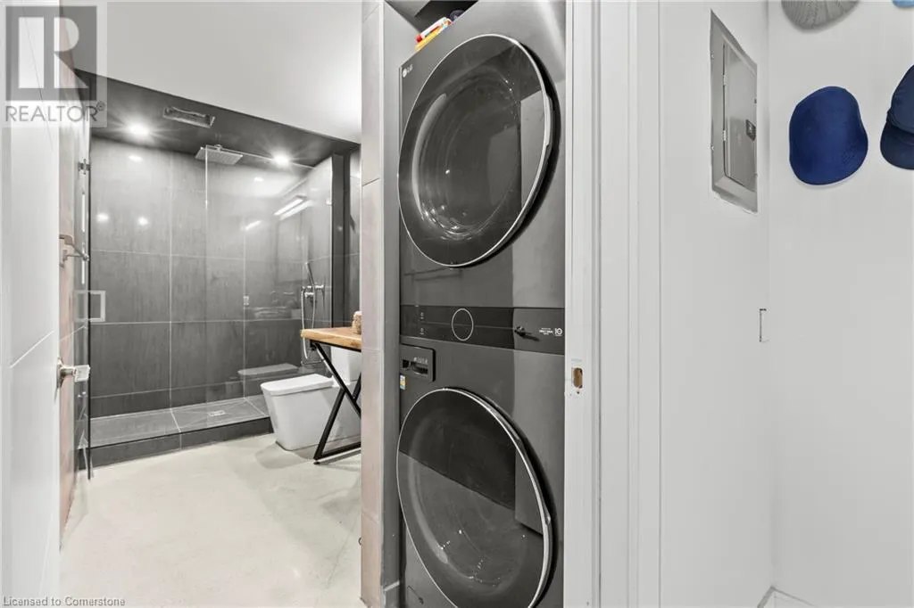 66 BAY Street S Unit# 105, #105
