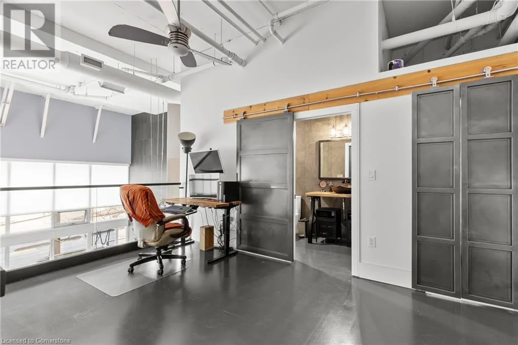 66 BAY Street S Unit# 105, #105