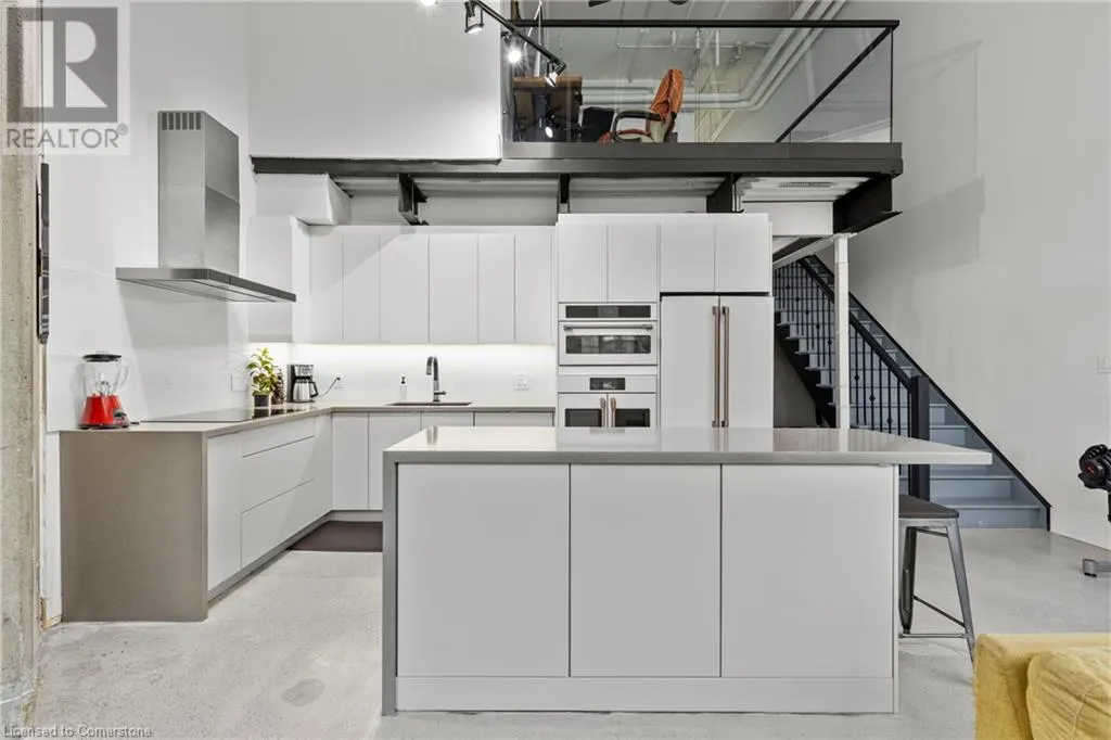 66 BAY Street S Unit# 105, #105