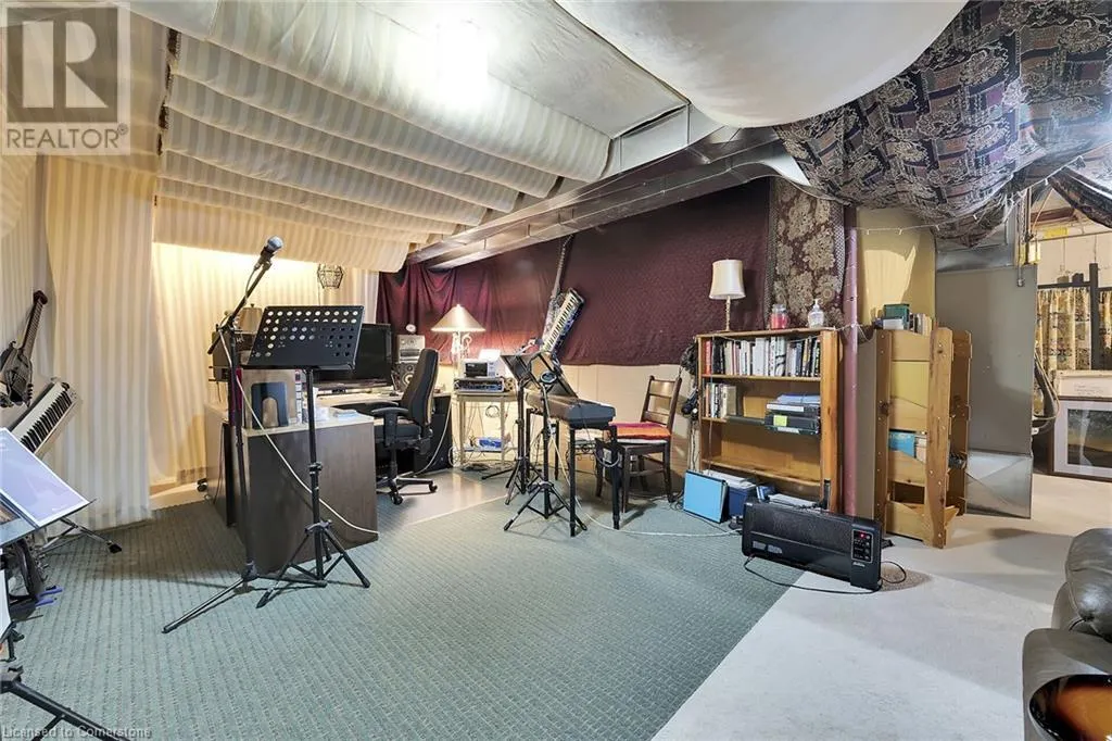 15 IRON BRIDGE Court
