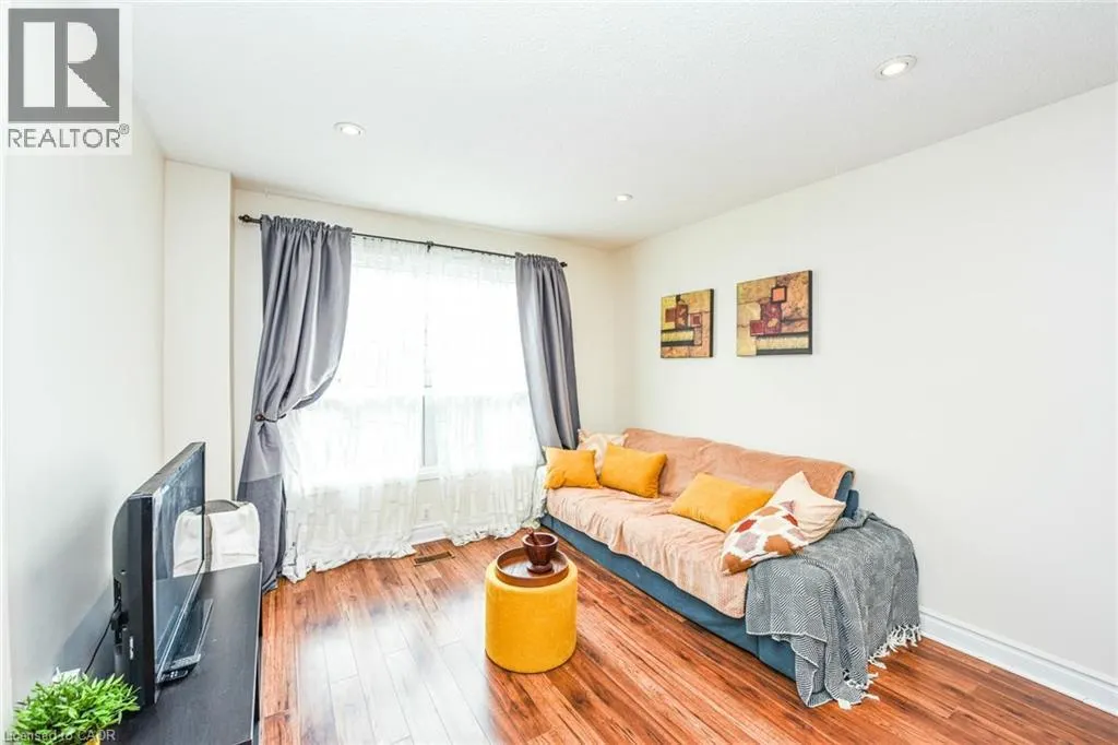 47 ELLIS Drive Unit# 47, #47