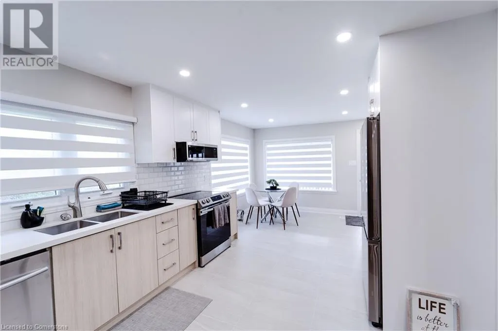 885 GLEN CEDAR Drive