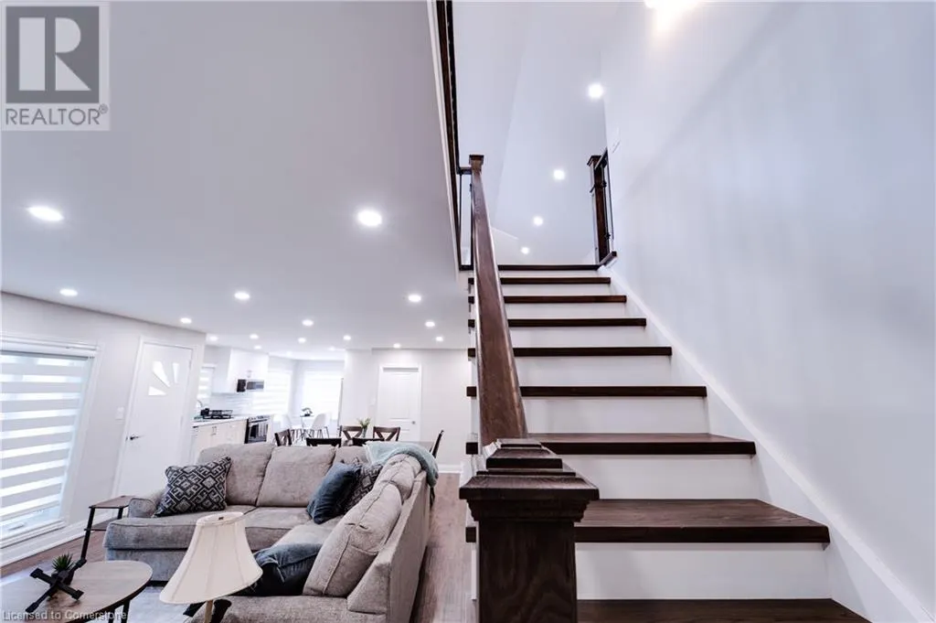 885 GLEN CEDAR Drive