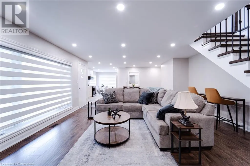 885 GLEN CEDAR Drive