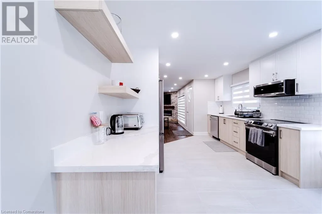 885 GLEN CEDAR Drive