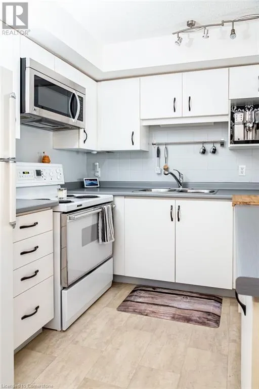 2010 CLEAVER Avenue Unit# 322, #322