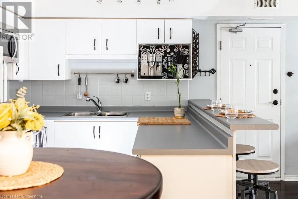 2010 CLEAVER Avenue Unit# 322, #322