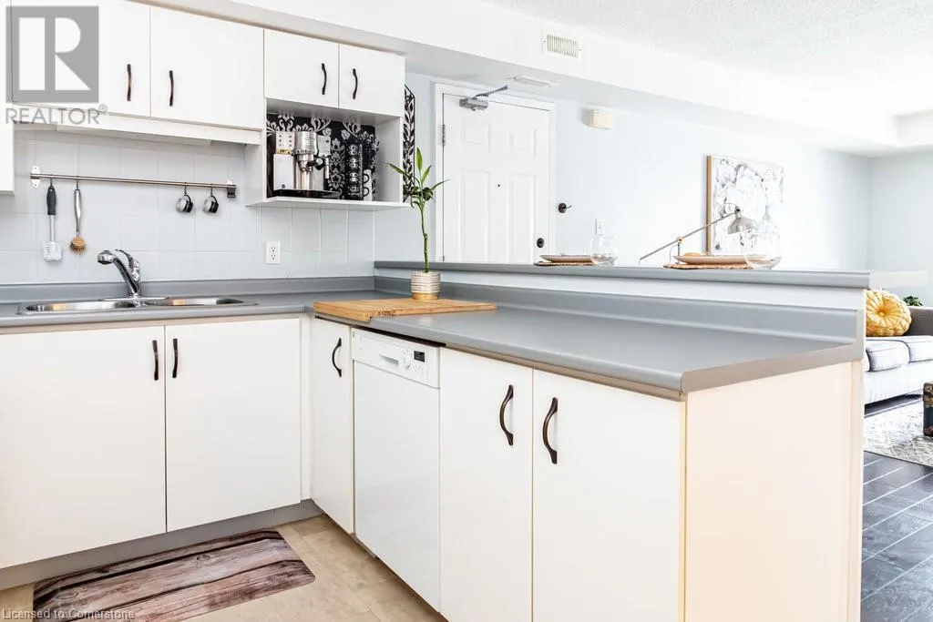 2010 CLEAVER Avenue Unit# 322, #322