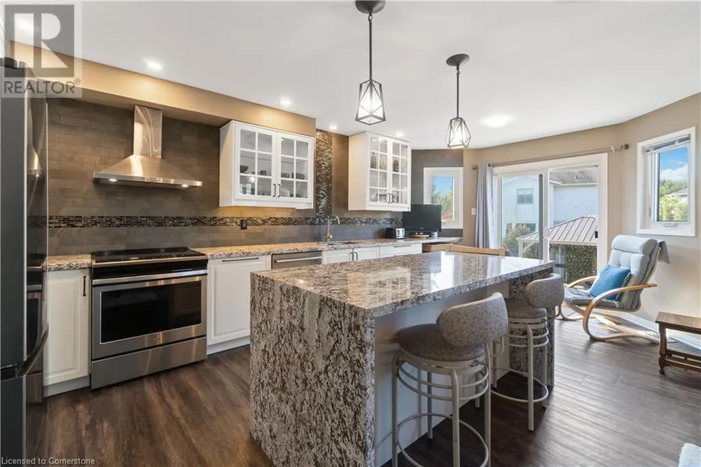 14 MEADOWBROOK Lane