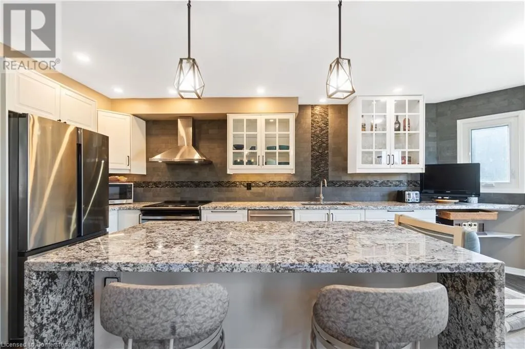 14 MEADOWBROOK Lane