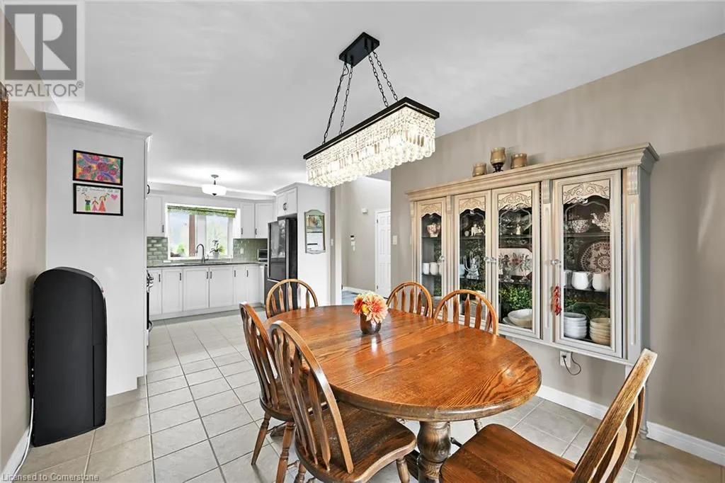 390 MOUNTAIN Road