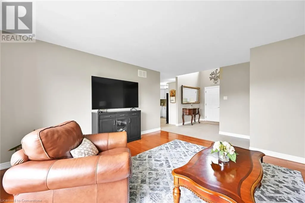 390 MOUNTAIN Road