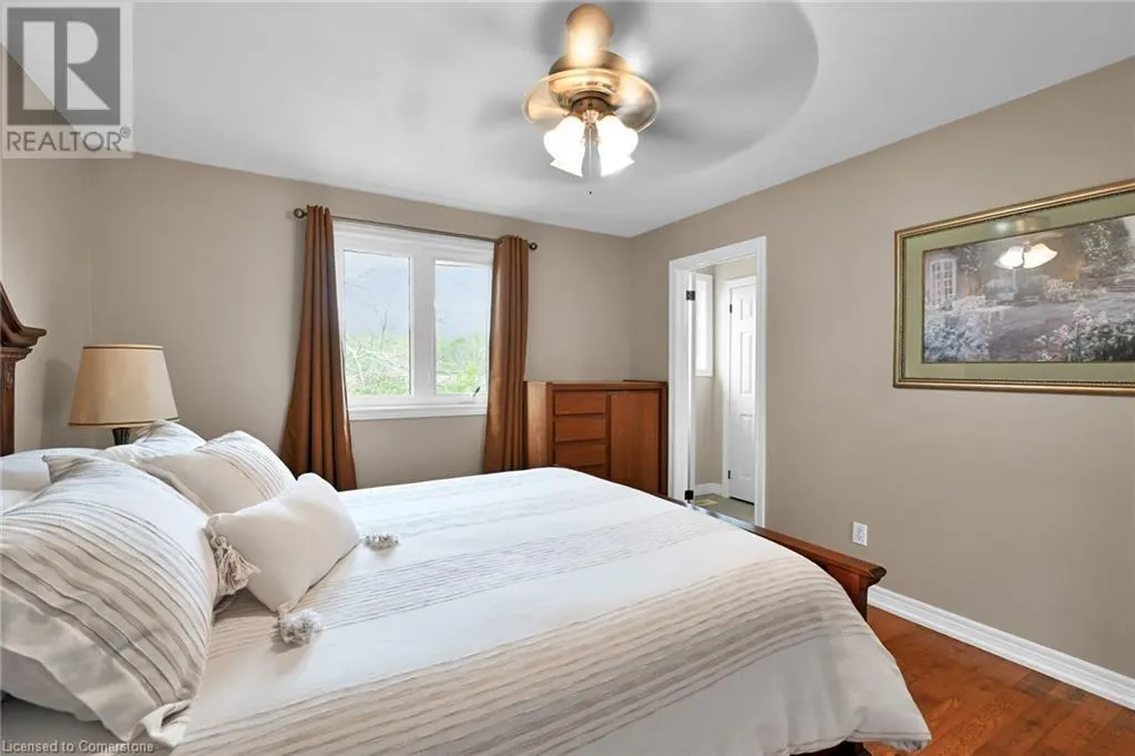 390 MOUNTAIN Road