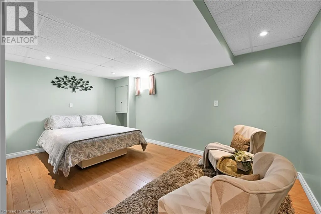 390 MOUNTAIN Road
