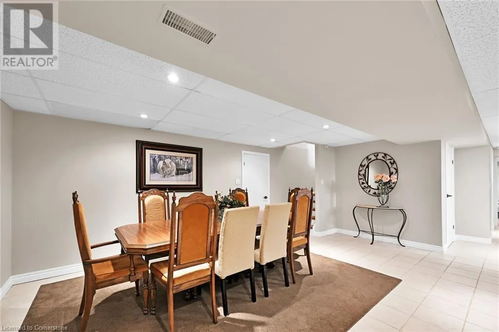 390 MOUNTAIN Road