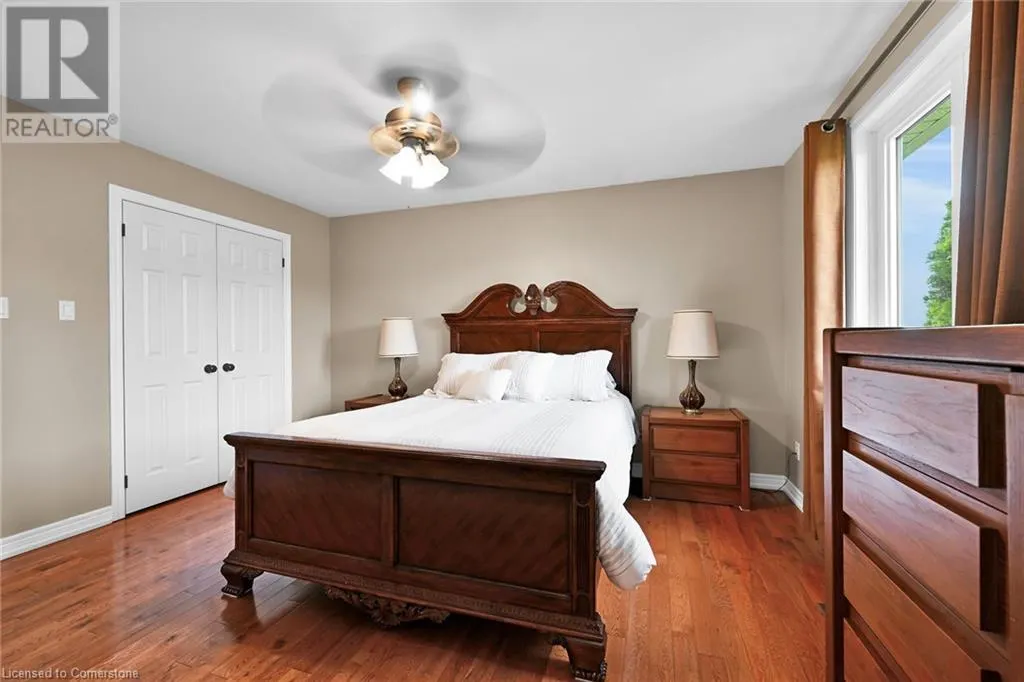390 MOUNTAIN Road
