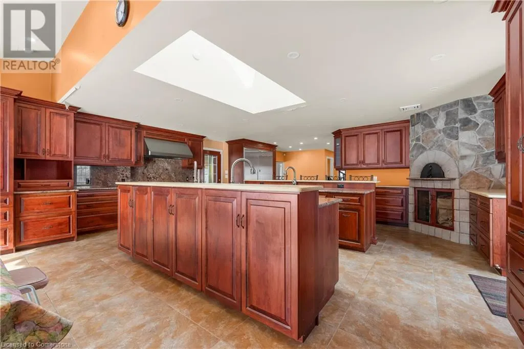 4850 HILLSIDE Drive