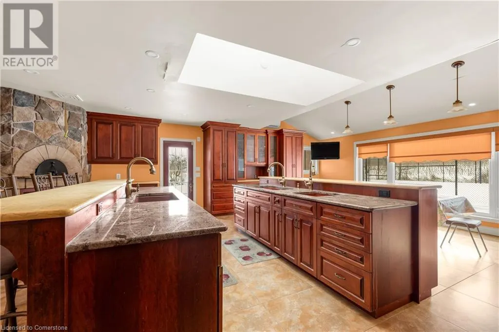 4850 HILLSIDE Drive