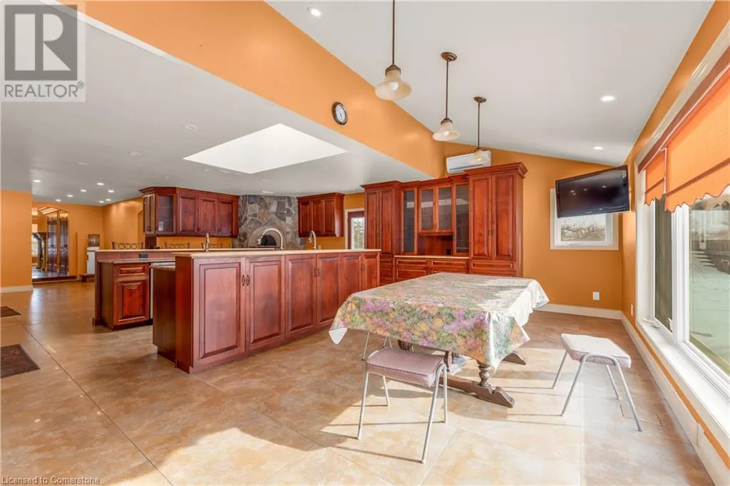 4850 HILLSIDE Drive
