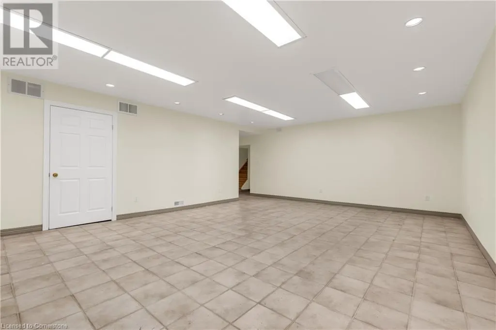 4850 HILLSIDE Drive