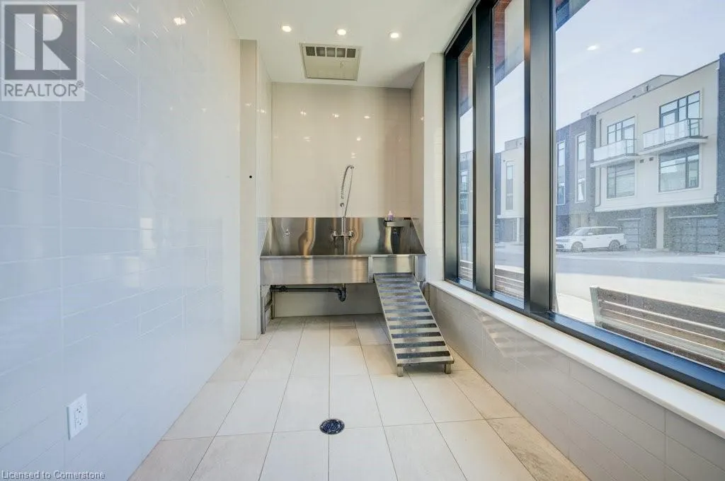 385 WINSTON Road Unit# 806, #806